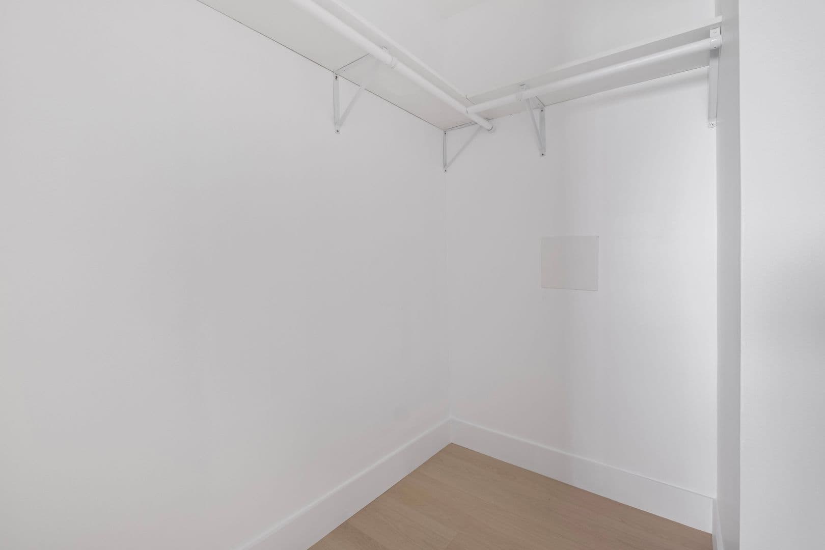 San Diego Apartment: 3983 Iowa Street