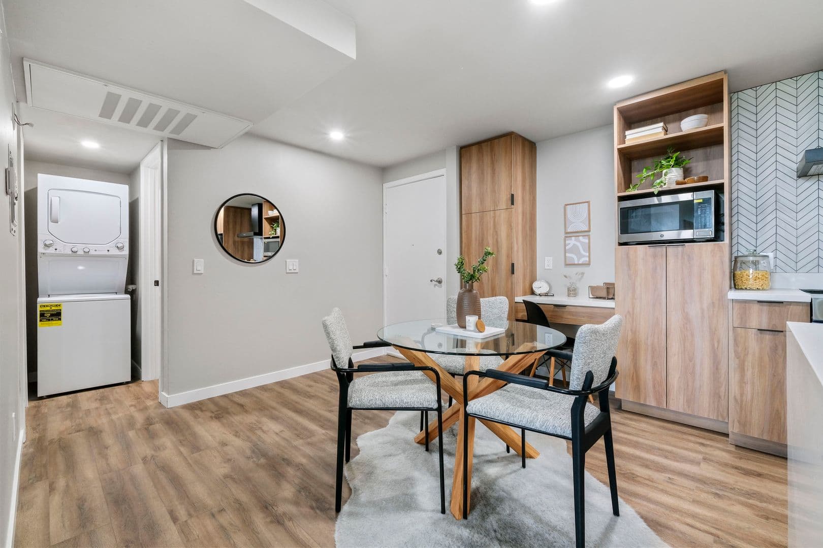 San Diego Apartment: 4043 1st Ave