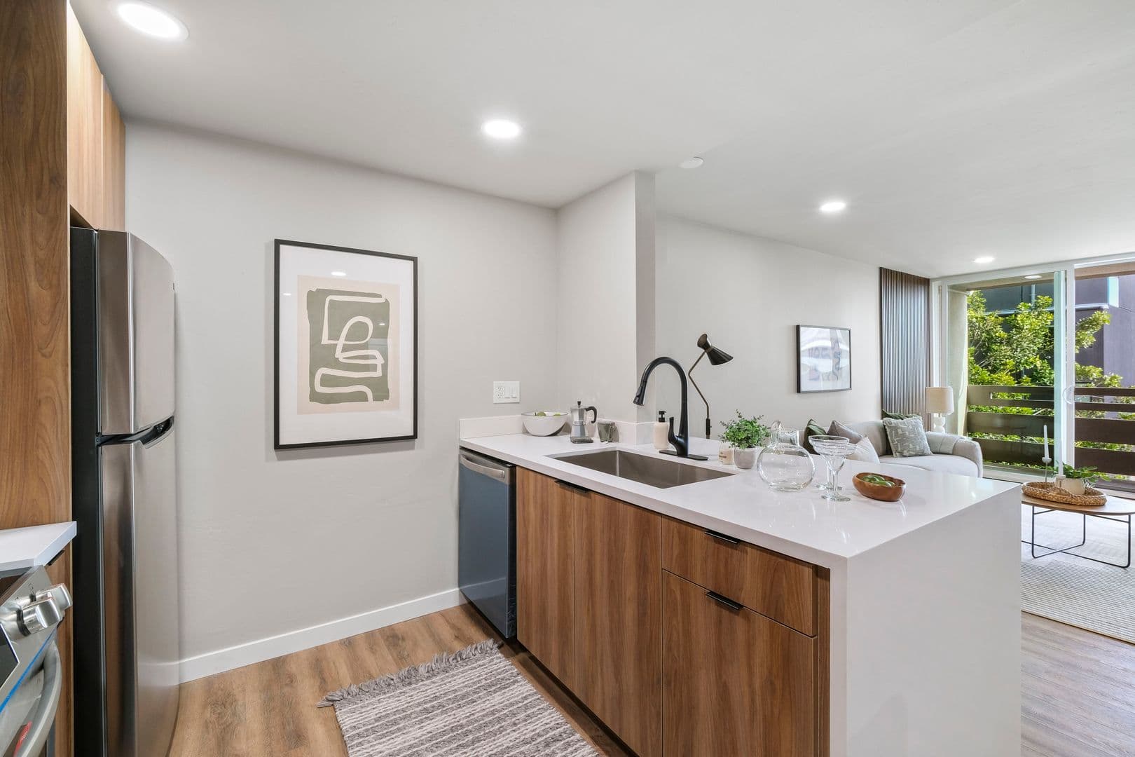 San Diego Apartment: 4043 1st Ave