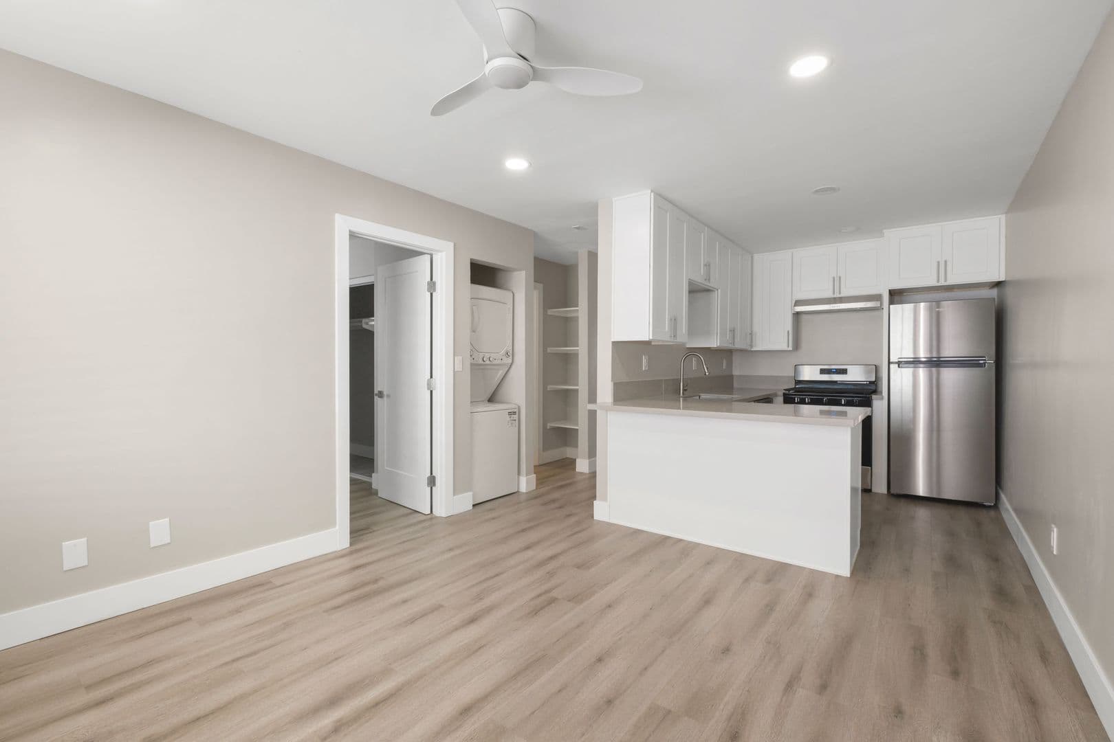 San Diego Apartment: 2429-2445 J St