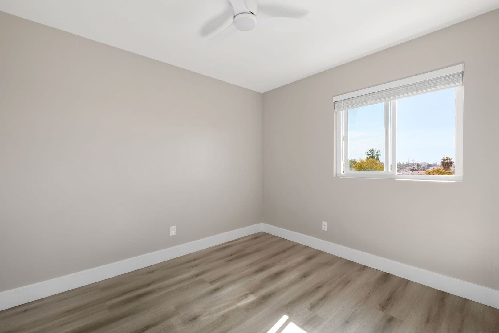 San Diego Apartment: 2429-2445 J St