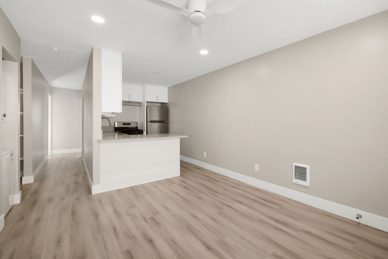 San Diego Apartment: 2429-2445 J St