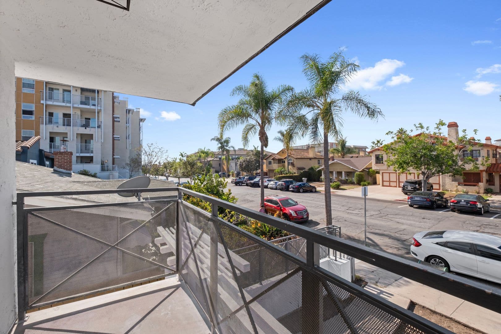San Diego Apartment: 3983 Iowa Street