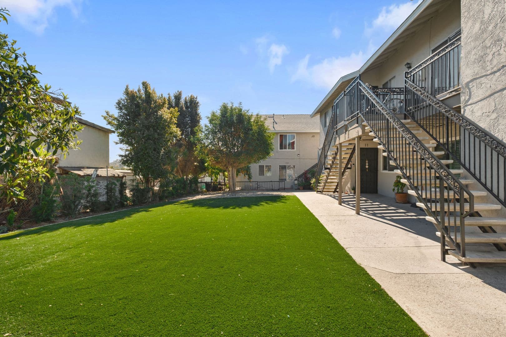 San Diego Apartment: 2429-2445 J St