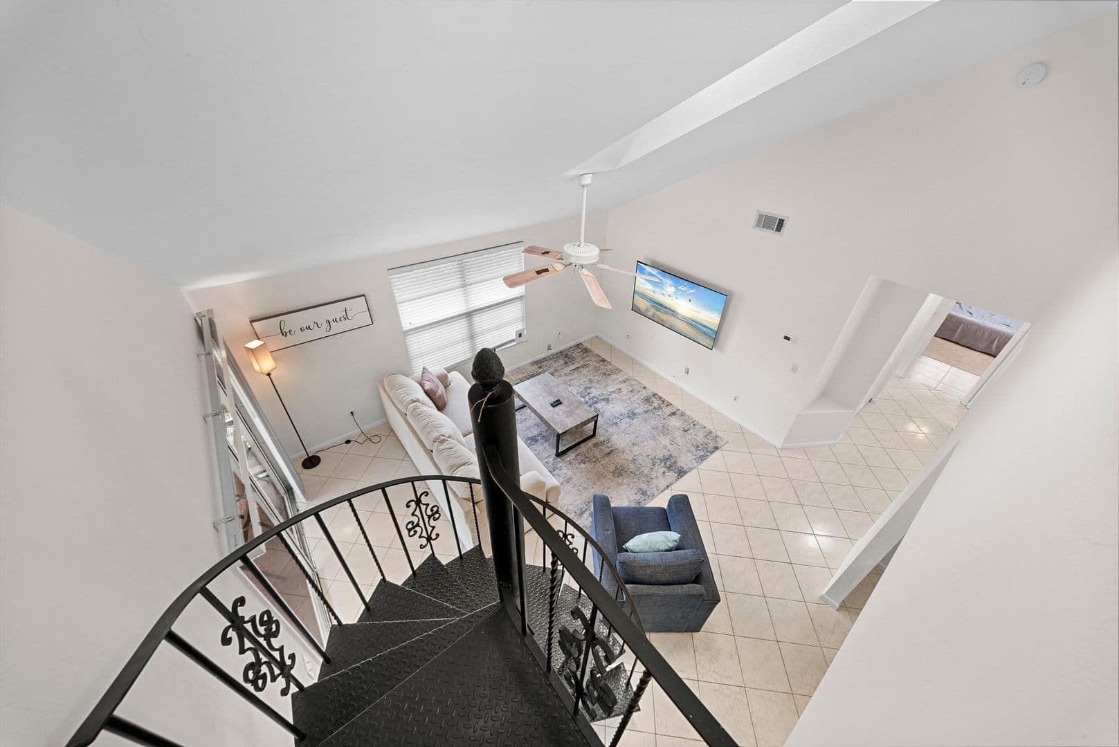 Naples Apartment: 165 Crown Dr.