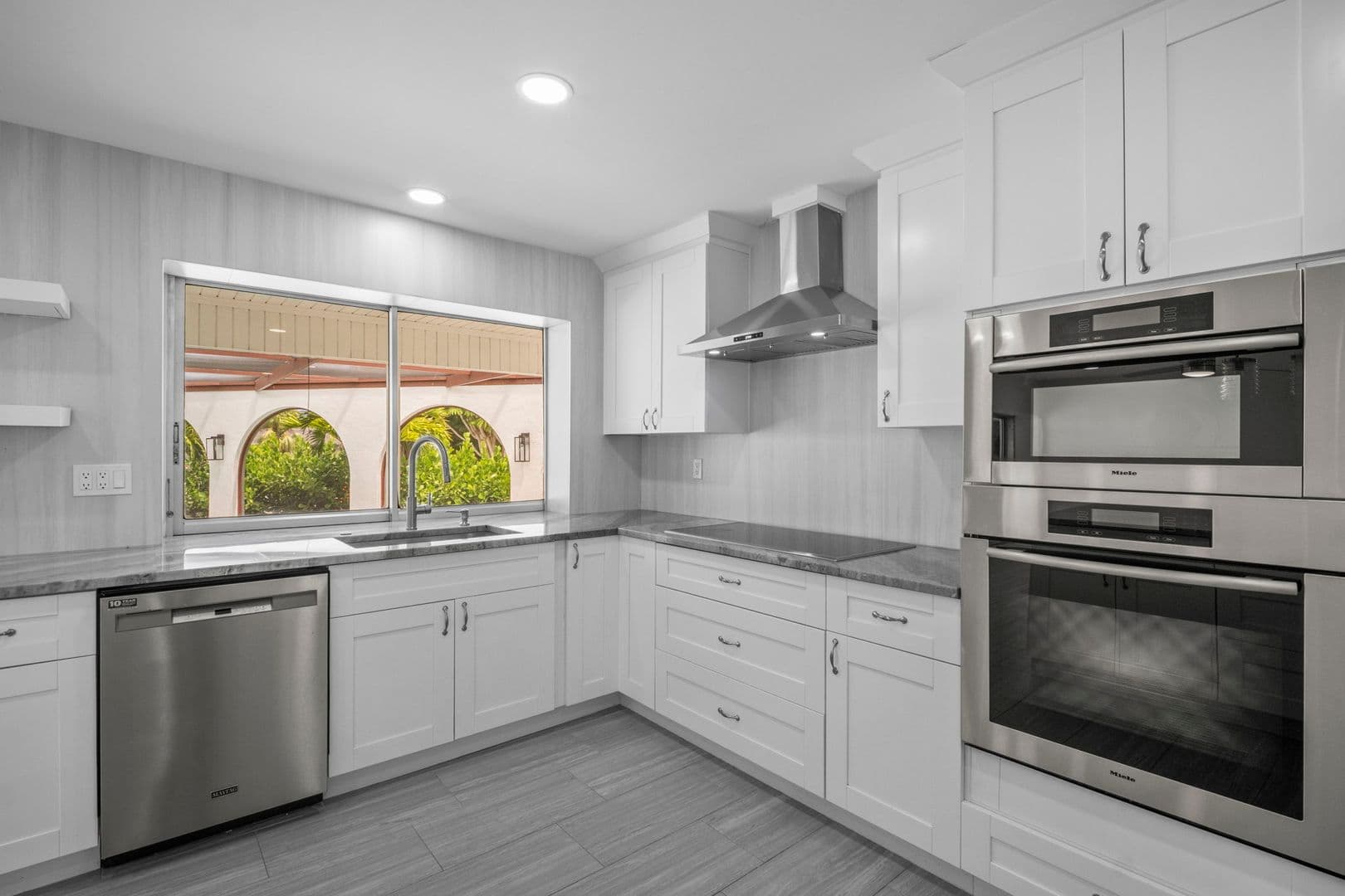 Naples House: 538 Fairway Terrace