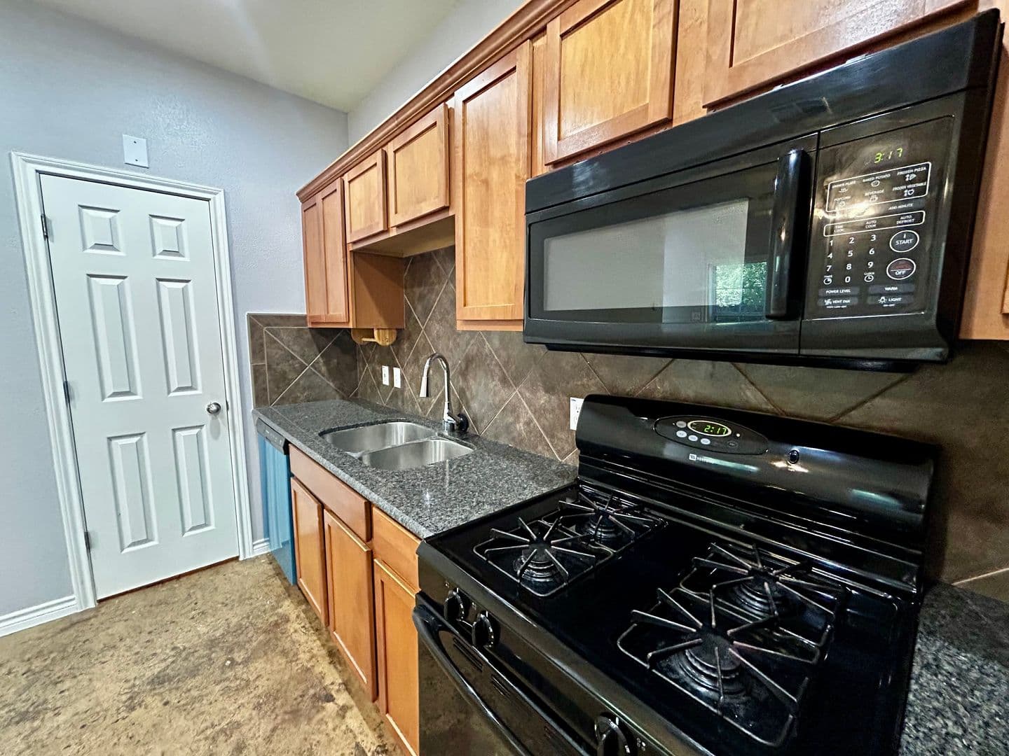 Austin Multiplex: 408 Nelray Blvd