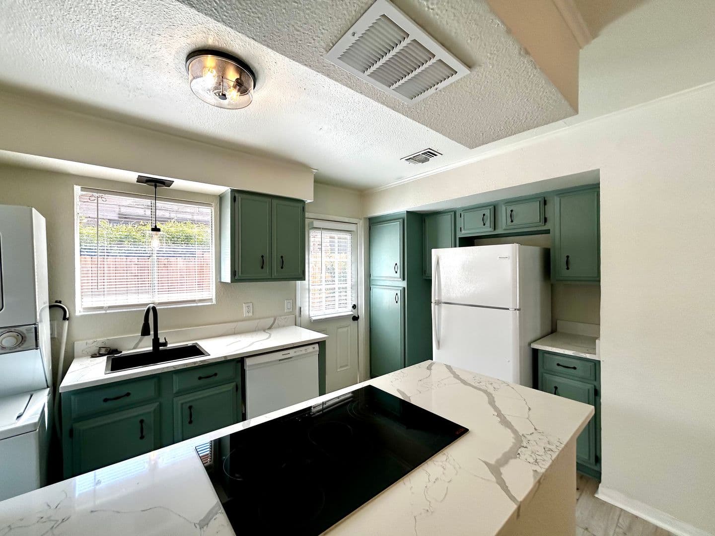 Austin Multiplex: 1005 W Martin Luther King Jr Blvd - Unit B