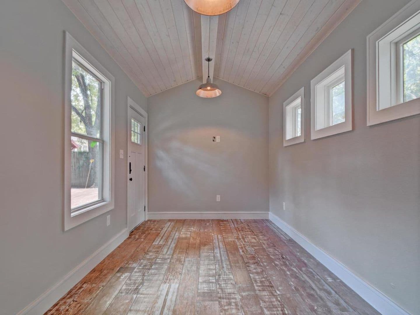 Austin House: 1203 W 22nd 1/2 St