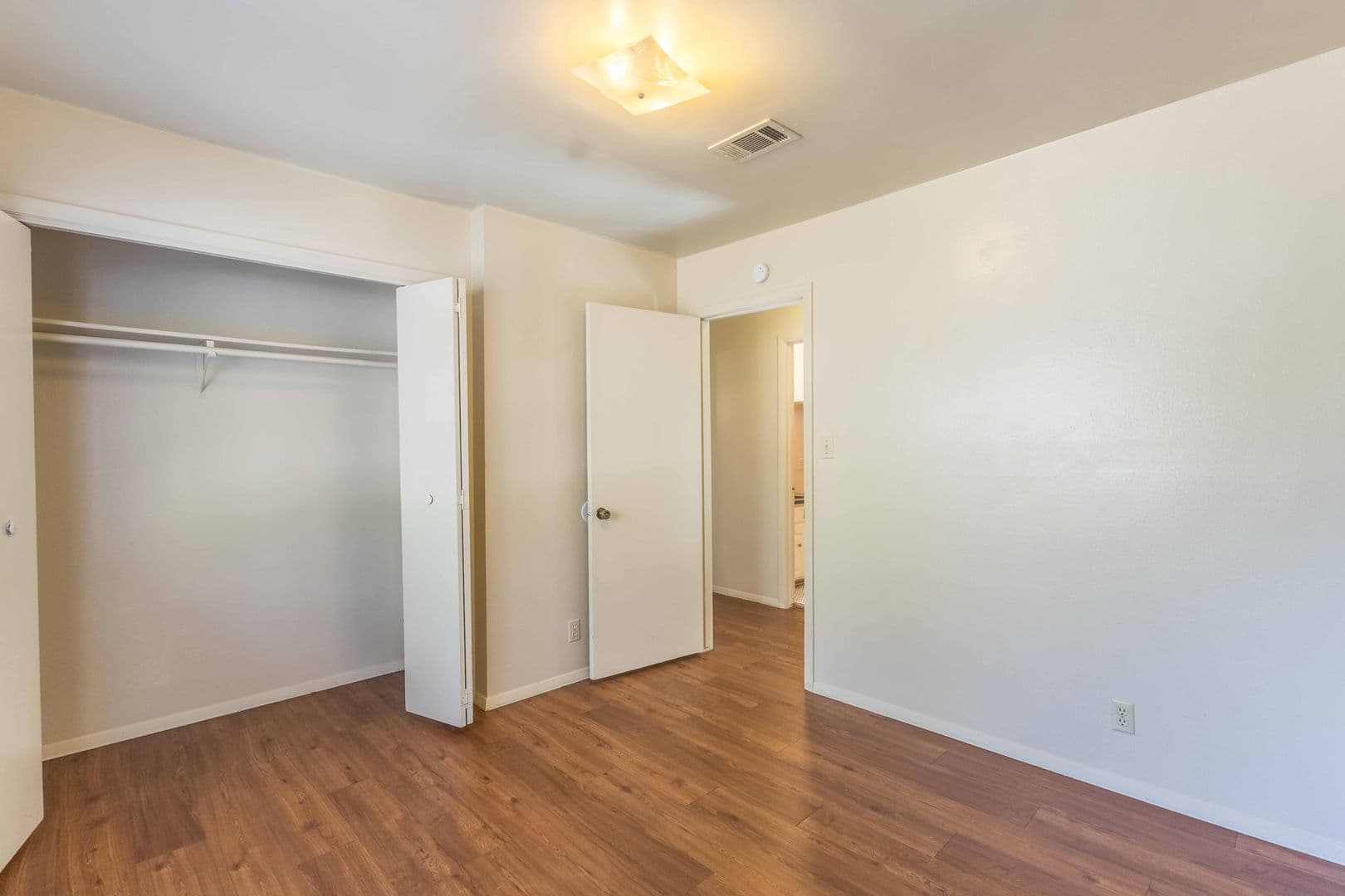 Austin Multiplex: 3901 Knollwood Dr