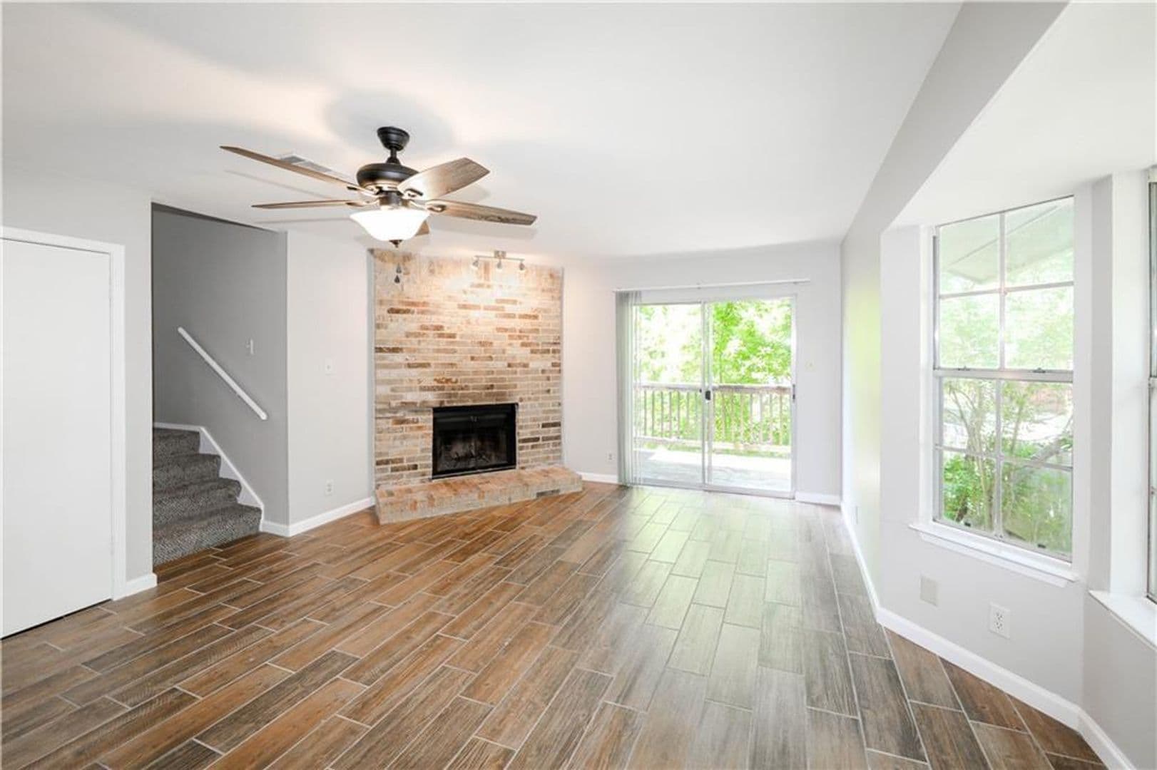 Austin Multiplex: 1700 Waterloo Trl