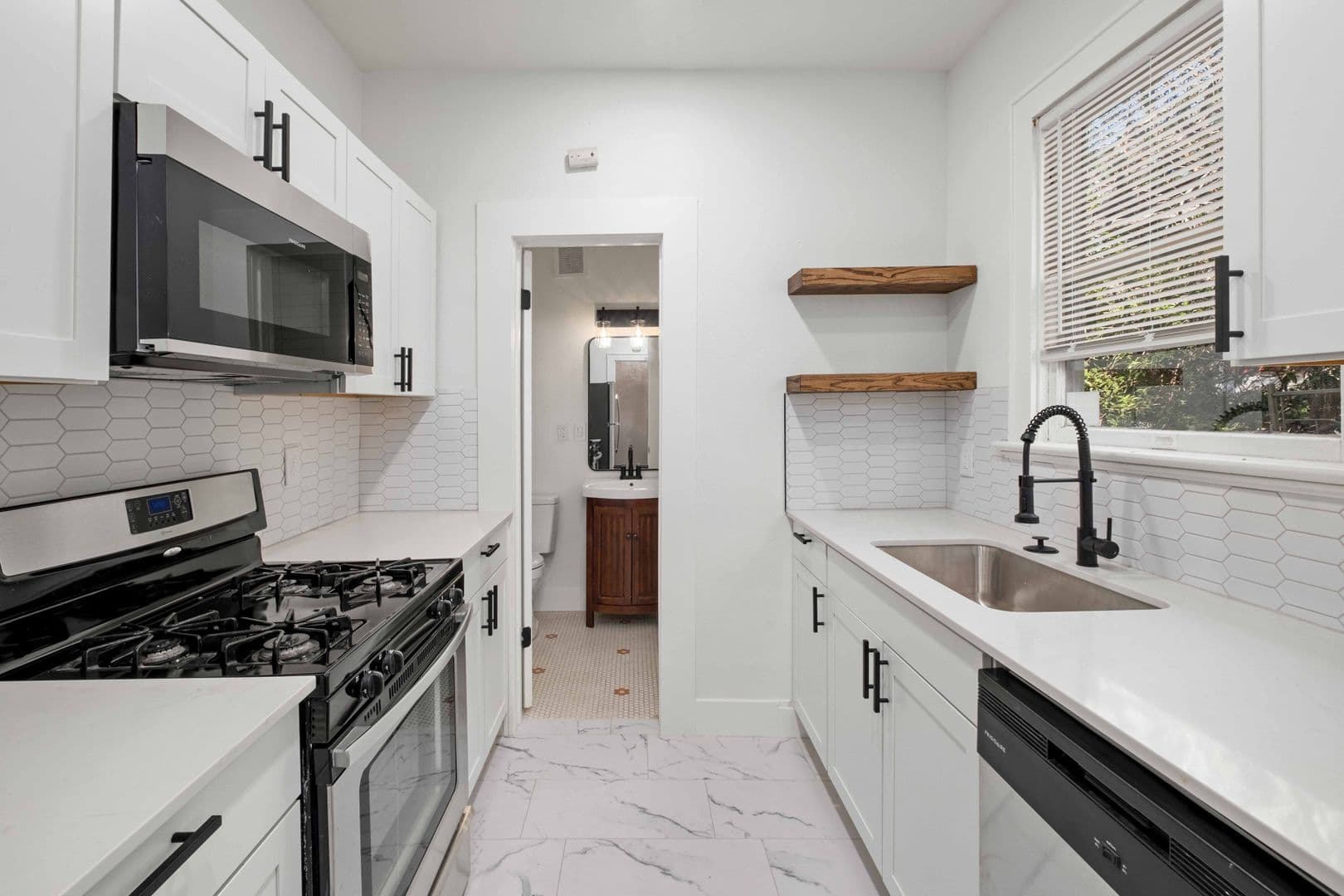 Austin Multiplex: 202 E 31st St