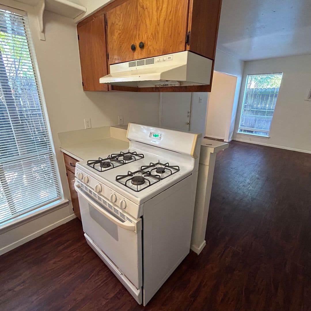 Austin Apartment: 1011 W. 23rd St.