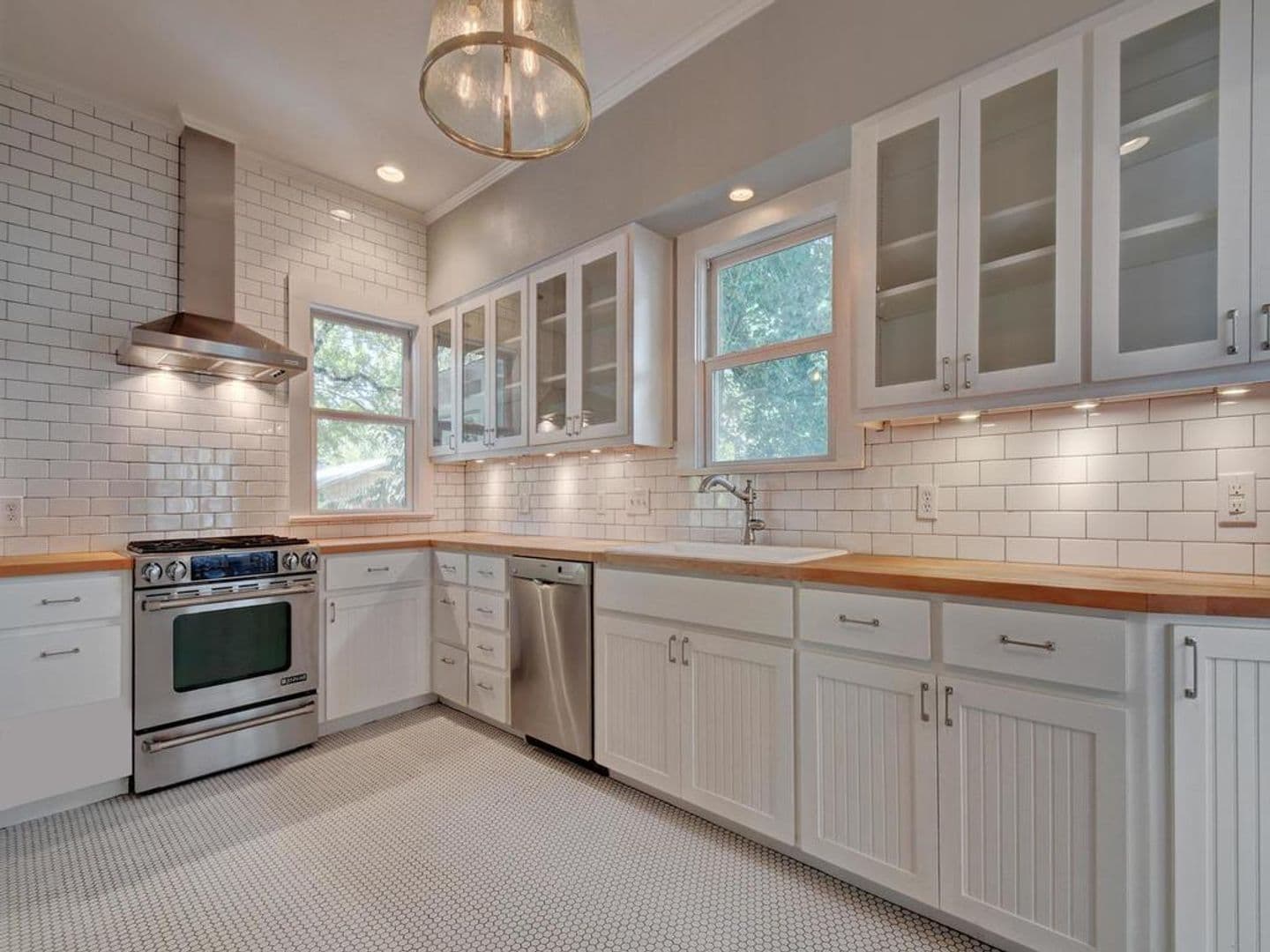 Austin House: 1203 W 22nd 1/2 St