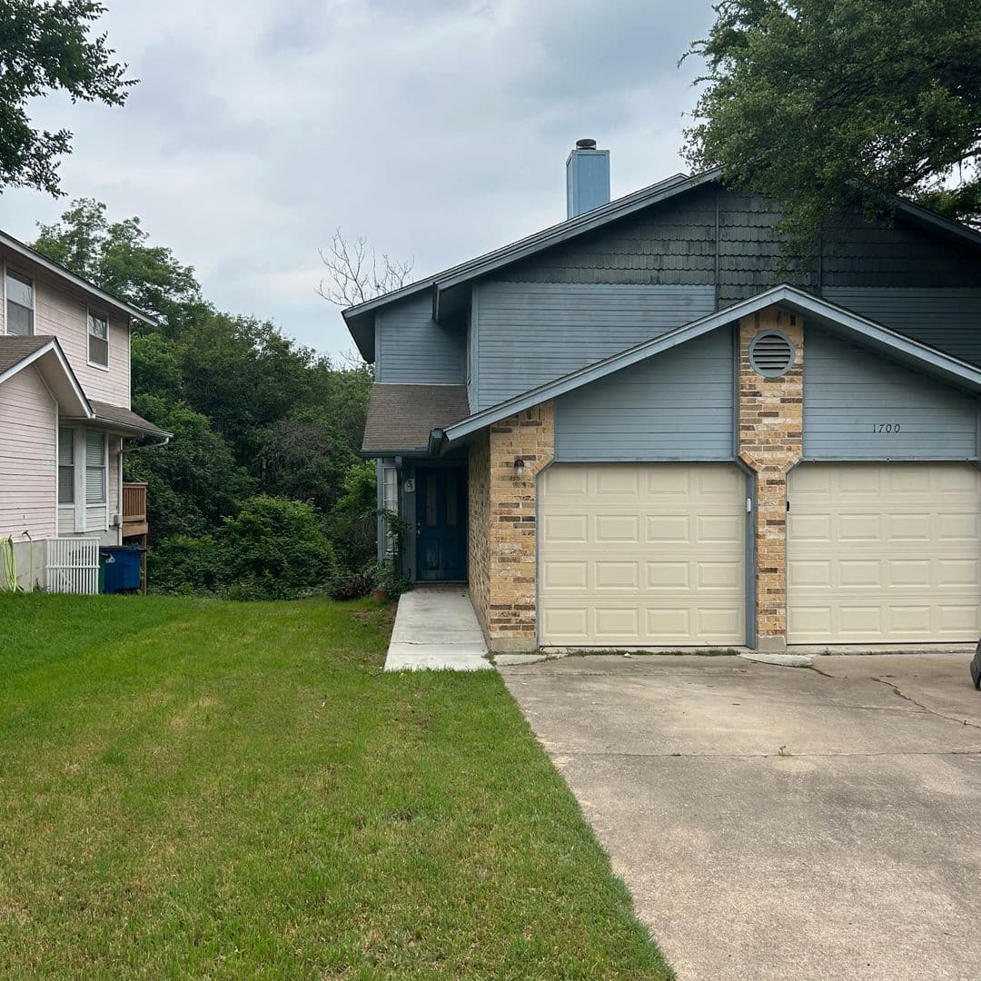 Austin Multiplex: 1700 Waterloo Trl