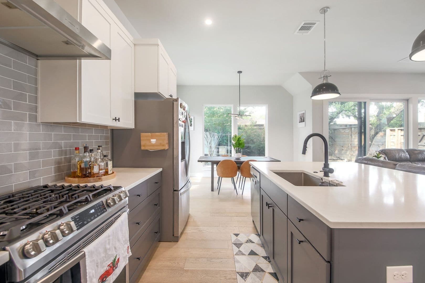 Austin House: 4804 Duval Rd