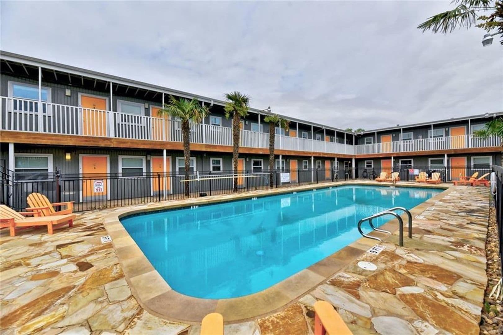 Austin Apartment: 2401 Manor Rd