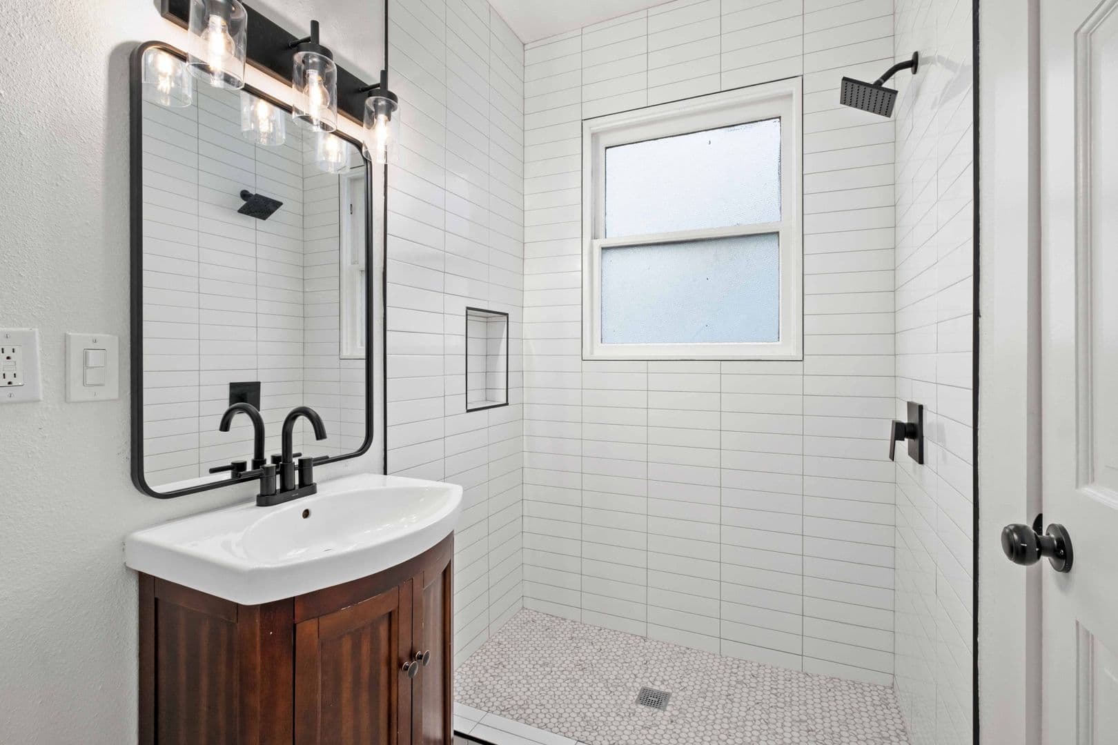 Austin Multiplex: 202 E 31st St