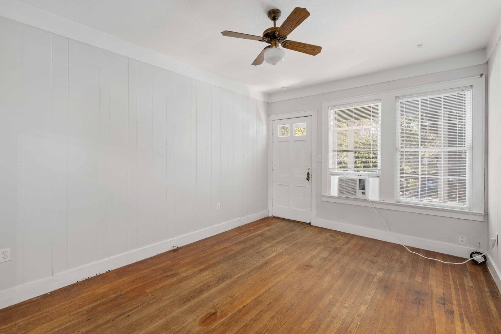 Austin Multiplex: 202 E 31st St
