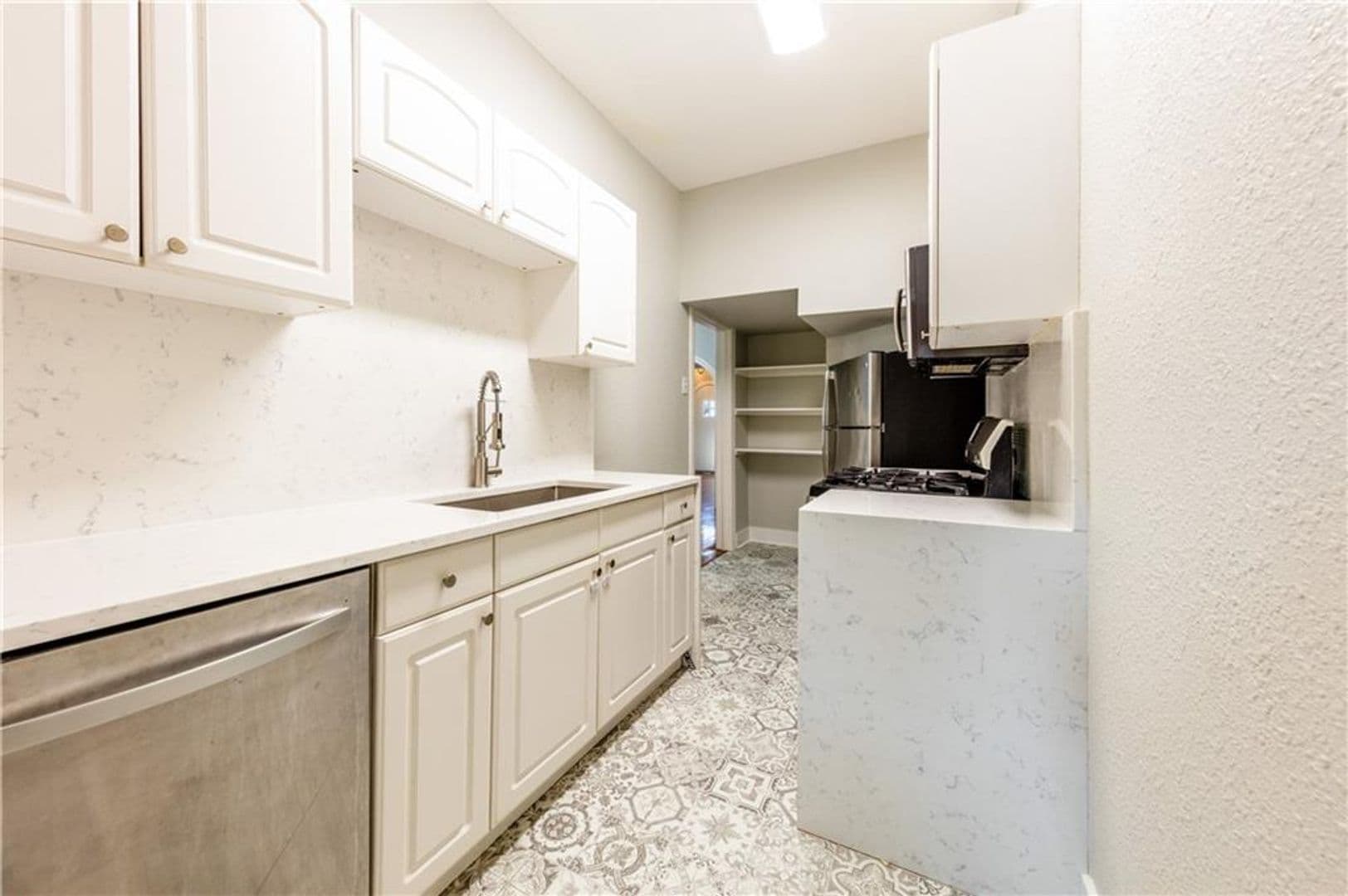 Austin Multiplex: 407 E 32nd St