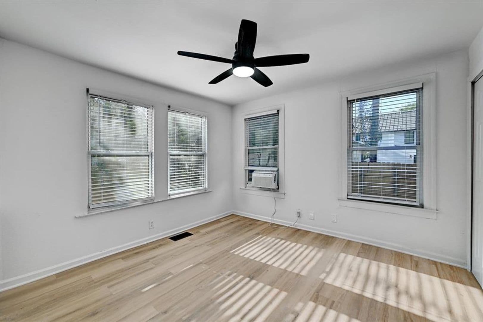 Austin Multiplex: 2305 Longview St