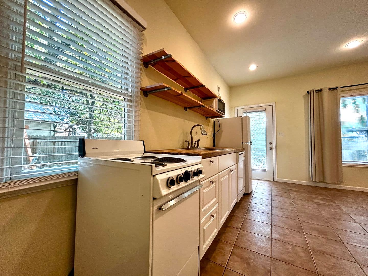 Austin Multiplex: 4412 Barrow Ave - Entire Property