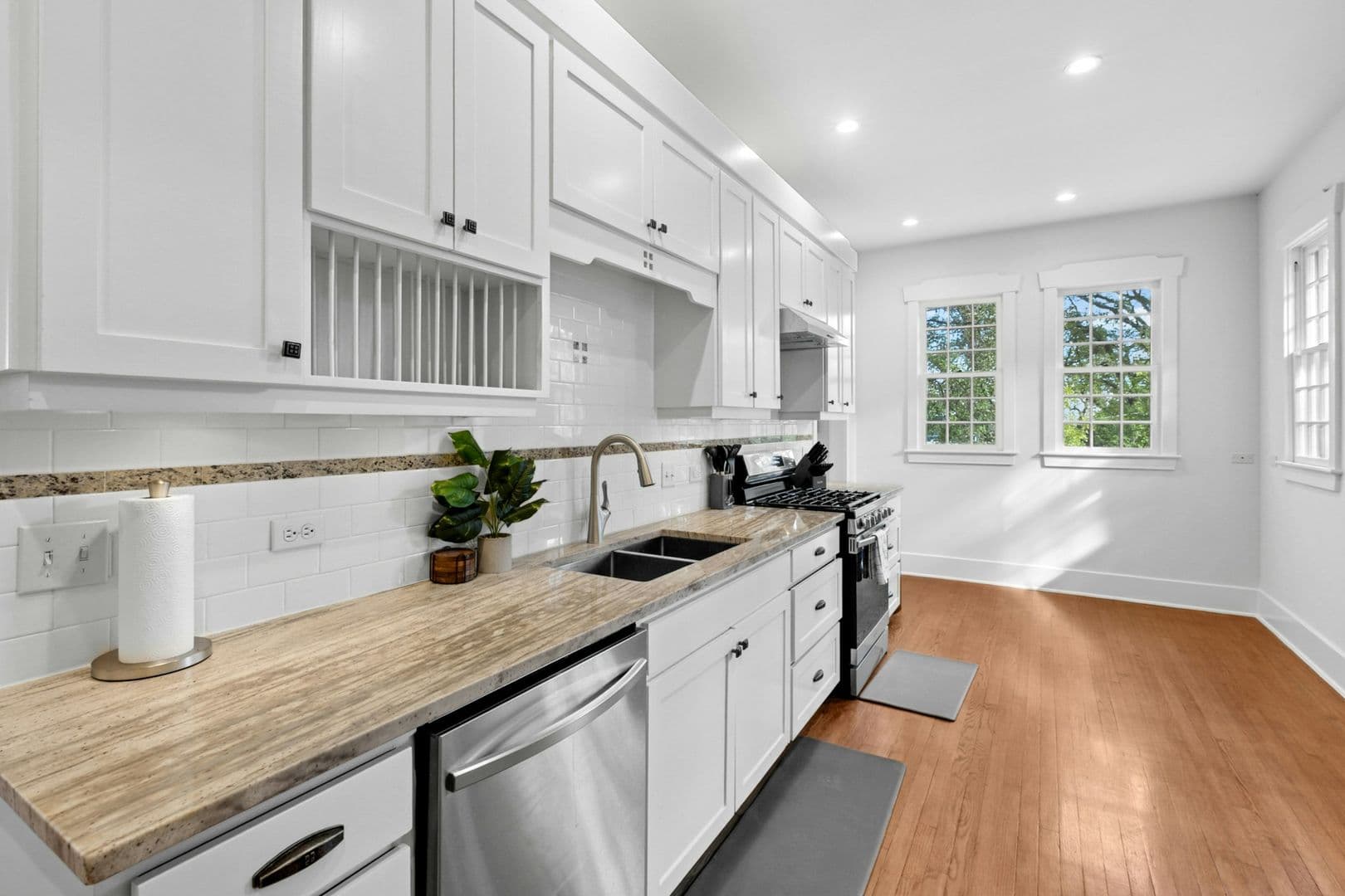 Austin House: 1206 West 22 1/2 Street