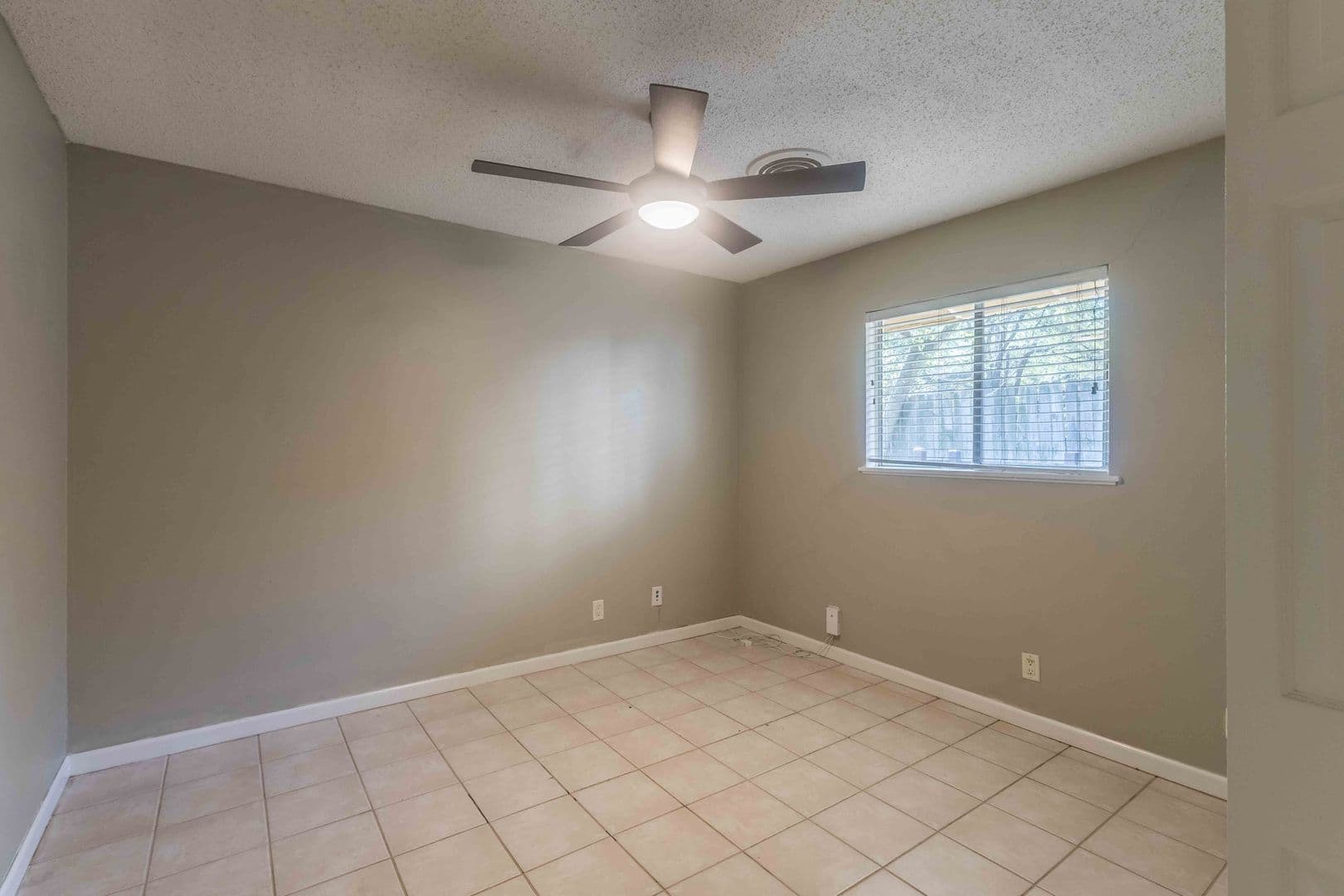 Austin Multiplex: 1104 Kinney Ave