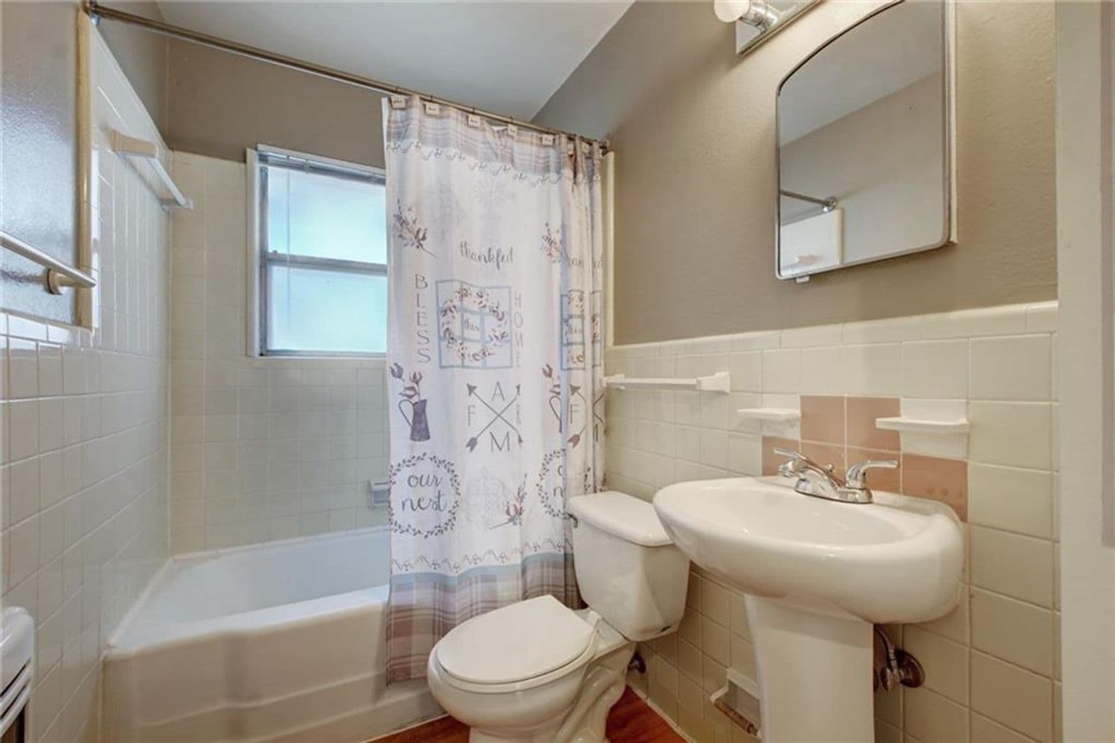 Austin Multiplex: 607 Bellevue Pl