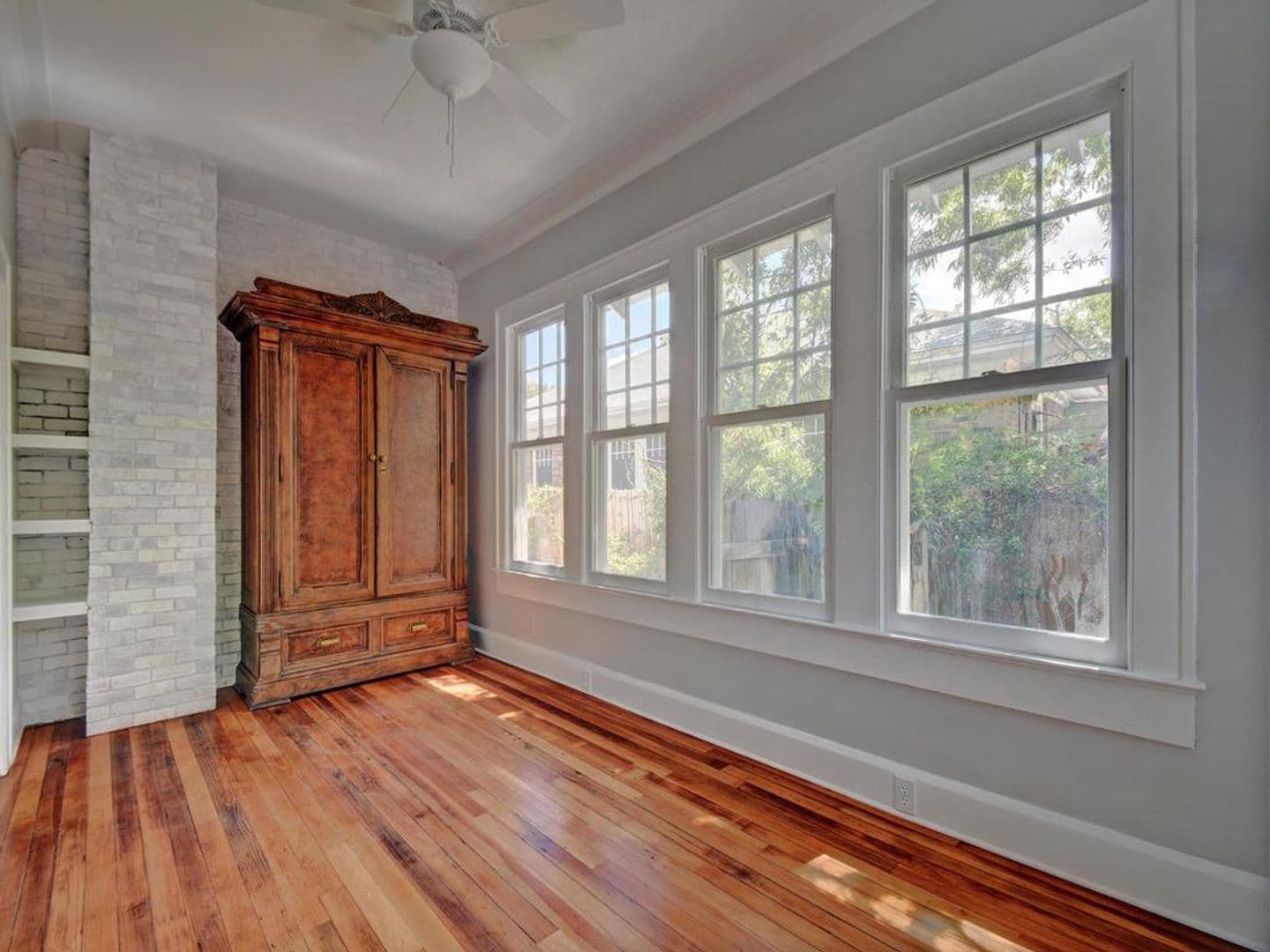 Austin House: 1203 W 22nd 1/2 St