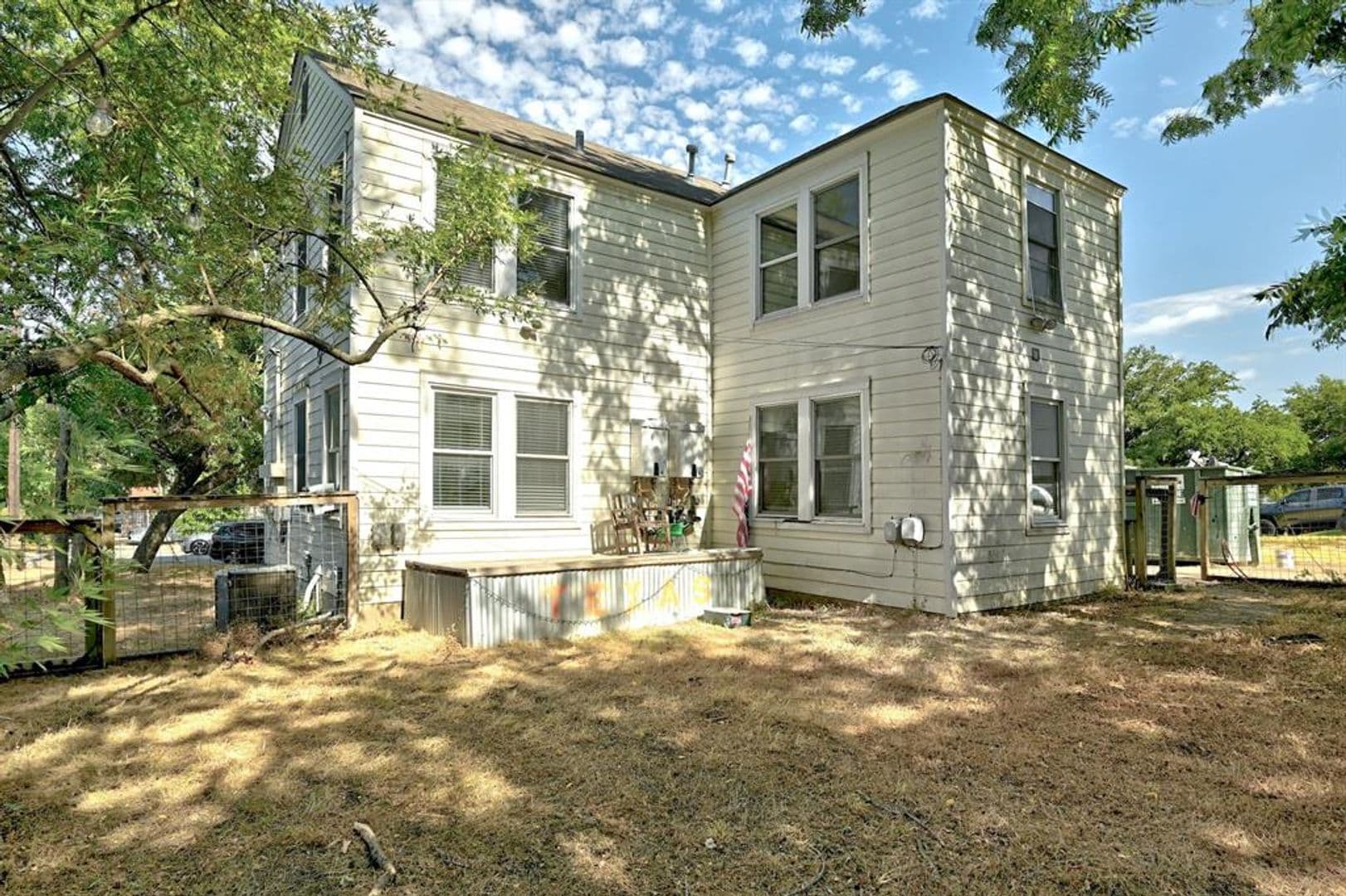 Austin Multiplex: 2305 Longview St