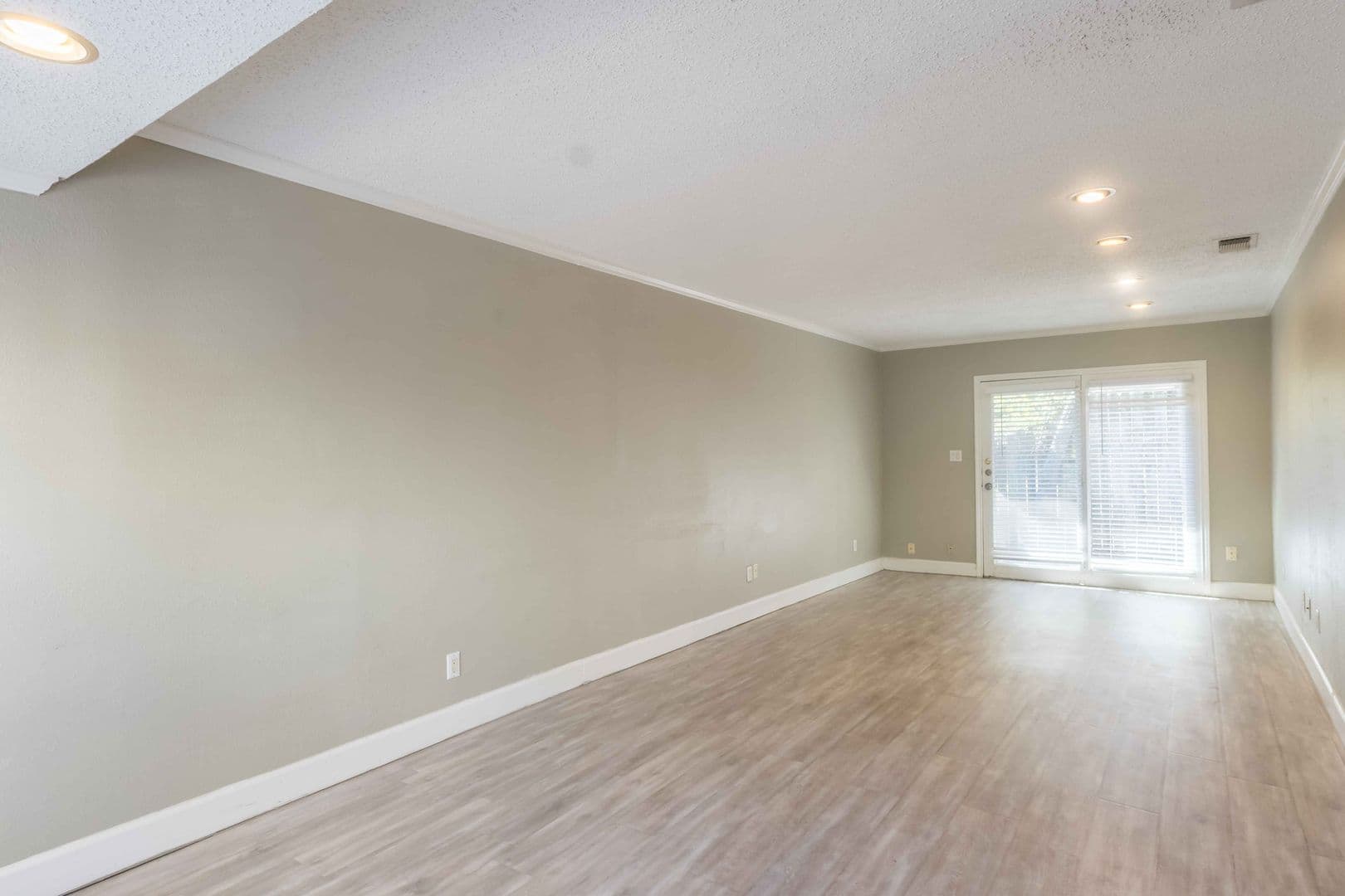 Austin Multiplex: 1104 Kinney Ave