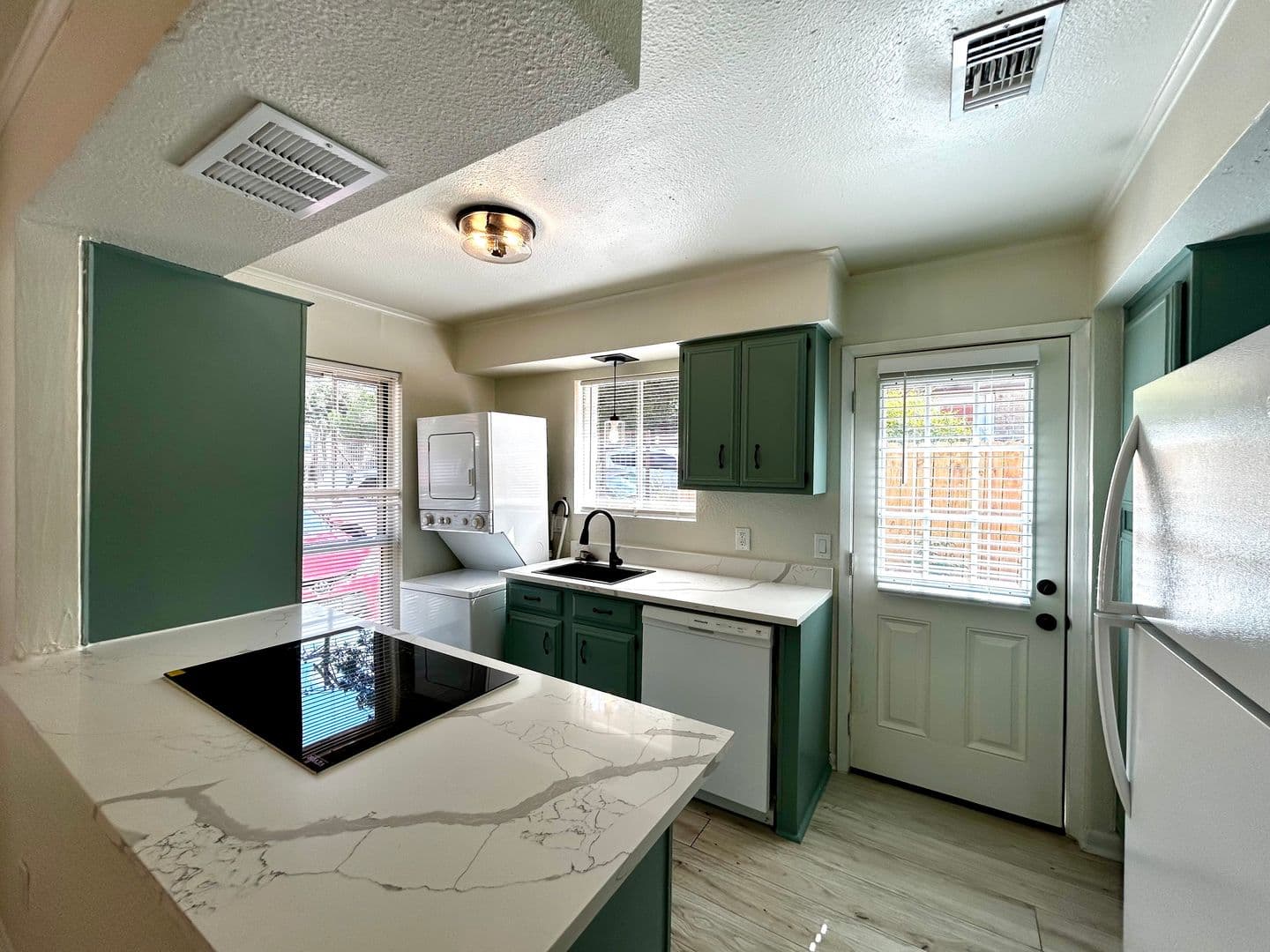 Austin Multiplex: 1005 W Martin Luther King Jr Blvd - Unit B