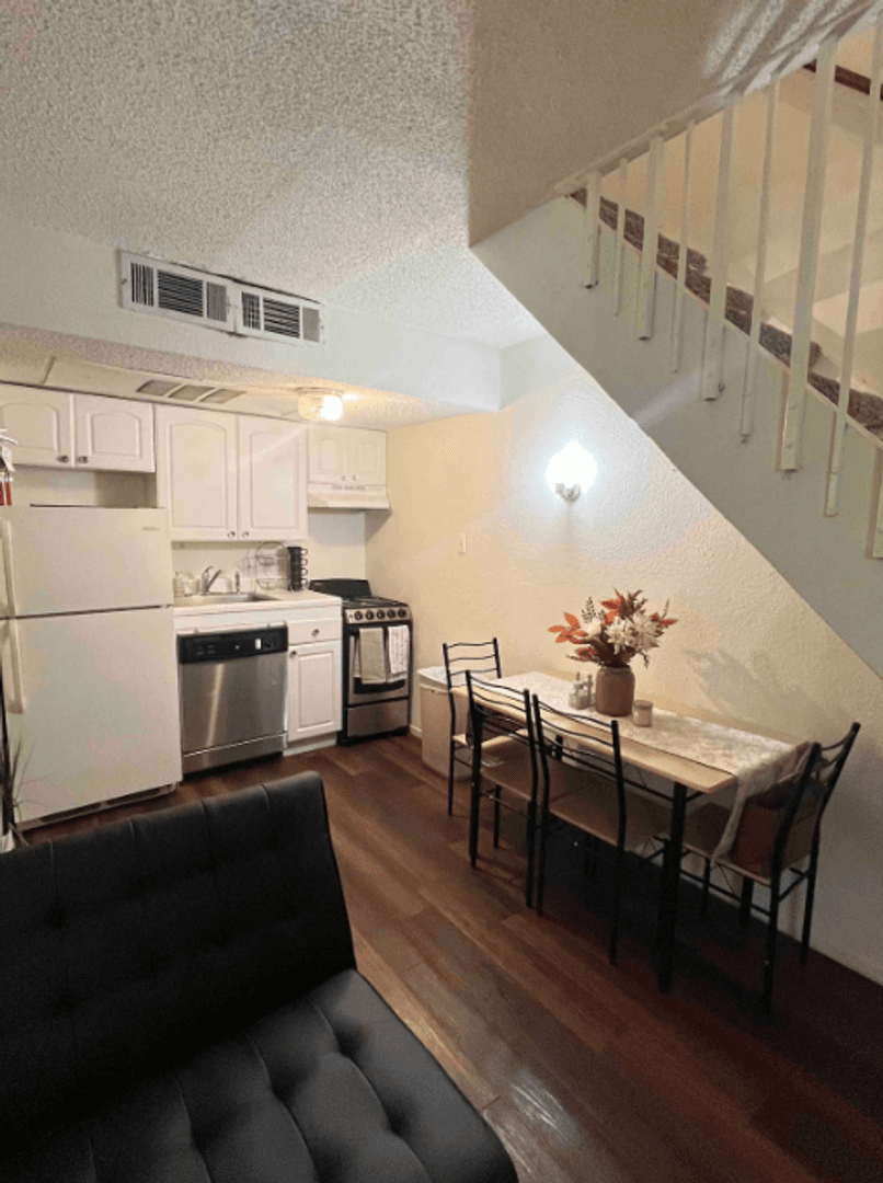 Austin Apartment: 701 W. 25th St