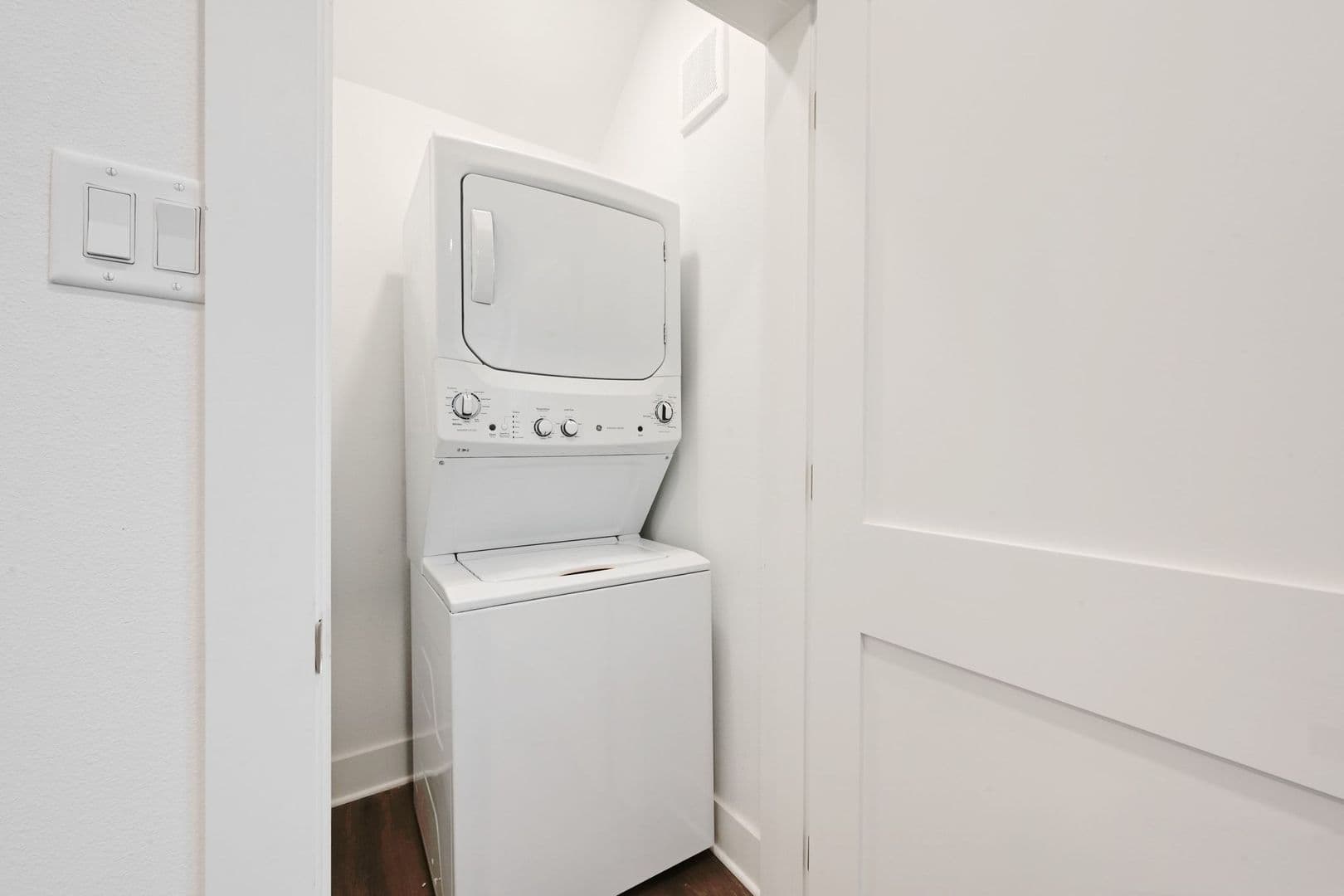 Austin House: 910 W 22nd 1/2 St