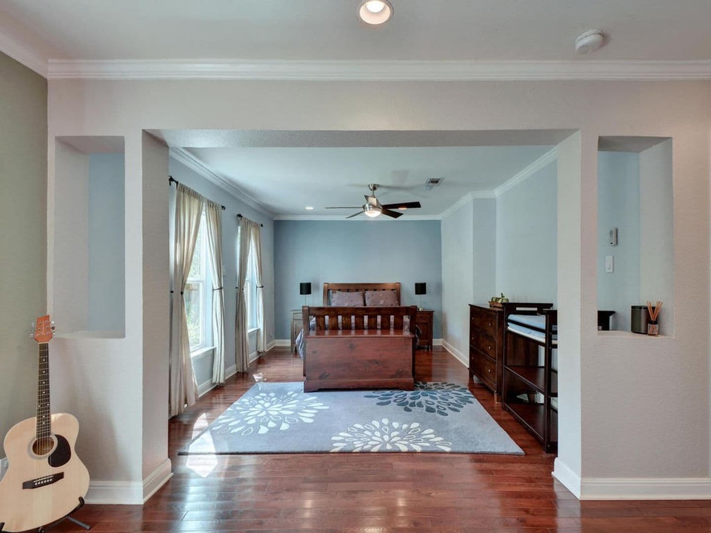 Austin House: 610 W. North Loop