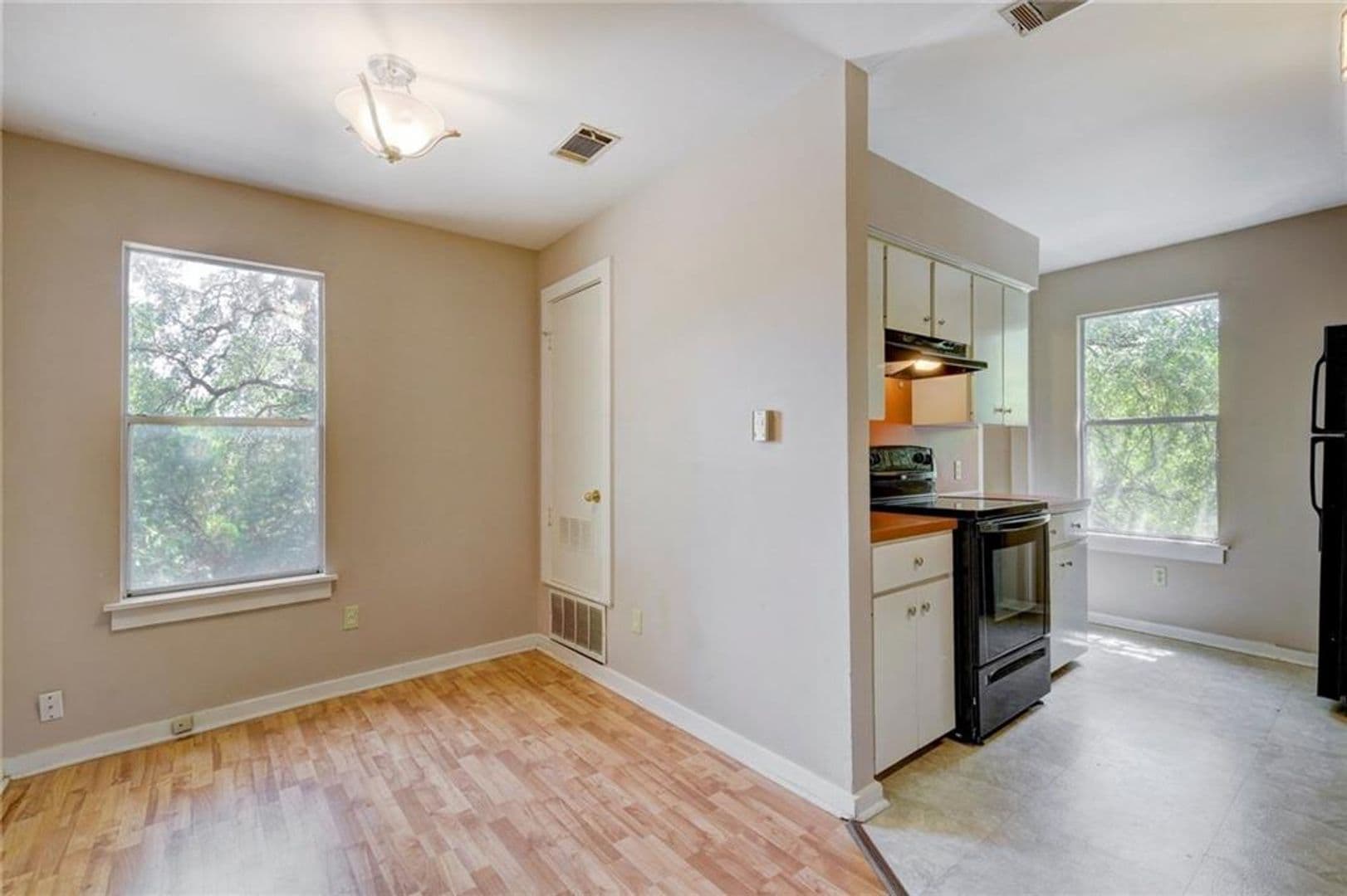 Austin Multiplex: 1305 Lorrain St - Unit E