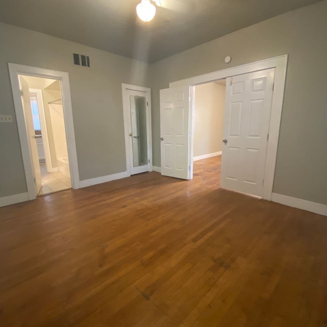 Austin Multiplex: 2714 Whitis Ave - Entire House