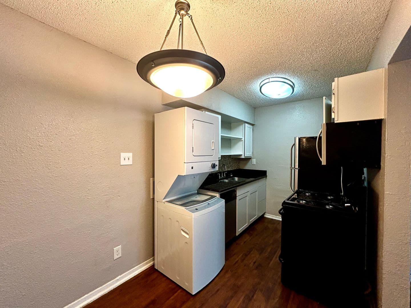 Austin Apartment: 2401 Manor Road