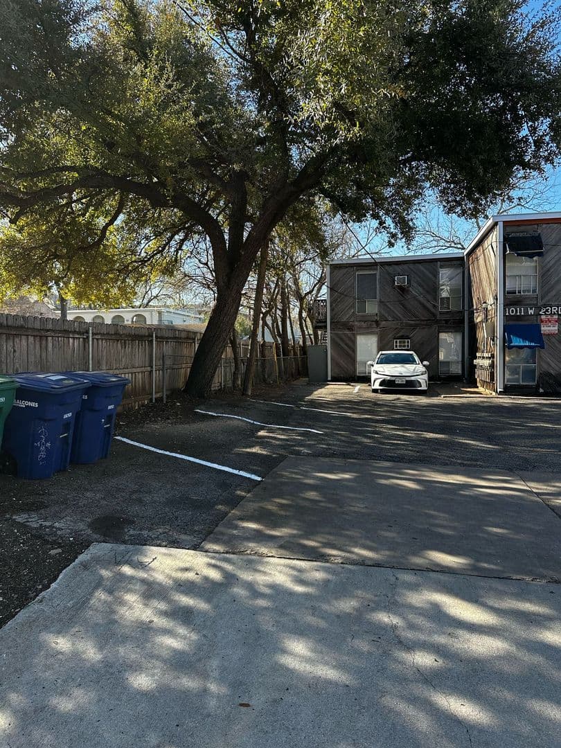 Austin Apartment: 1011 W. 23rd St.