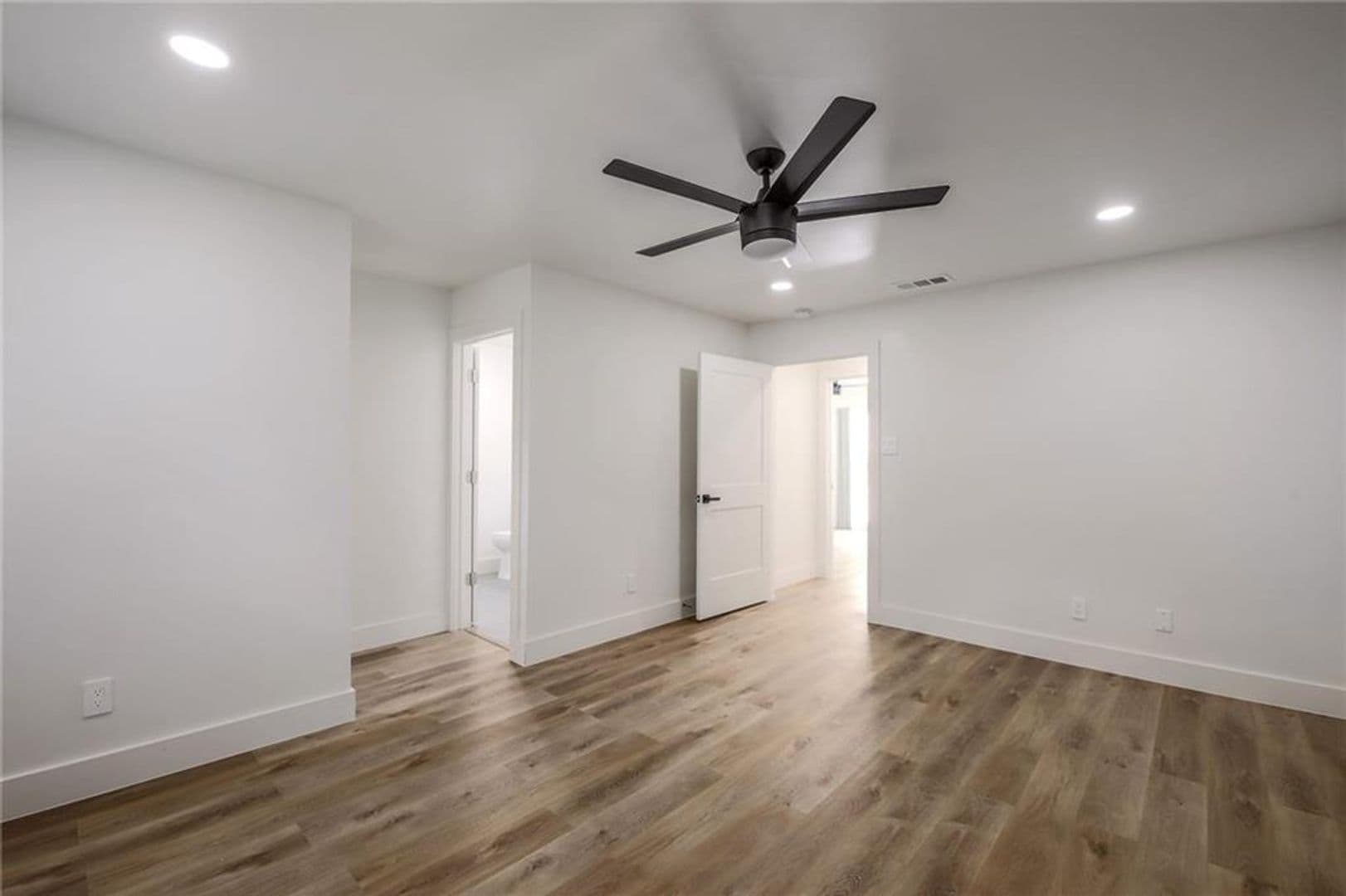 Austin Multiplex: 511 E 50th St