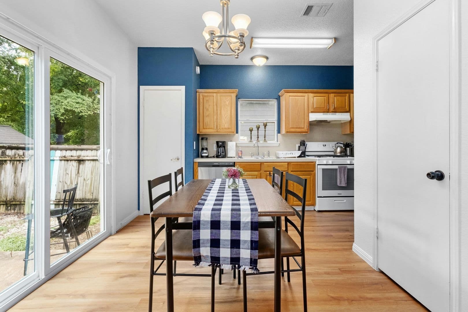 Austin Multiplex: 2917 E 16th St