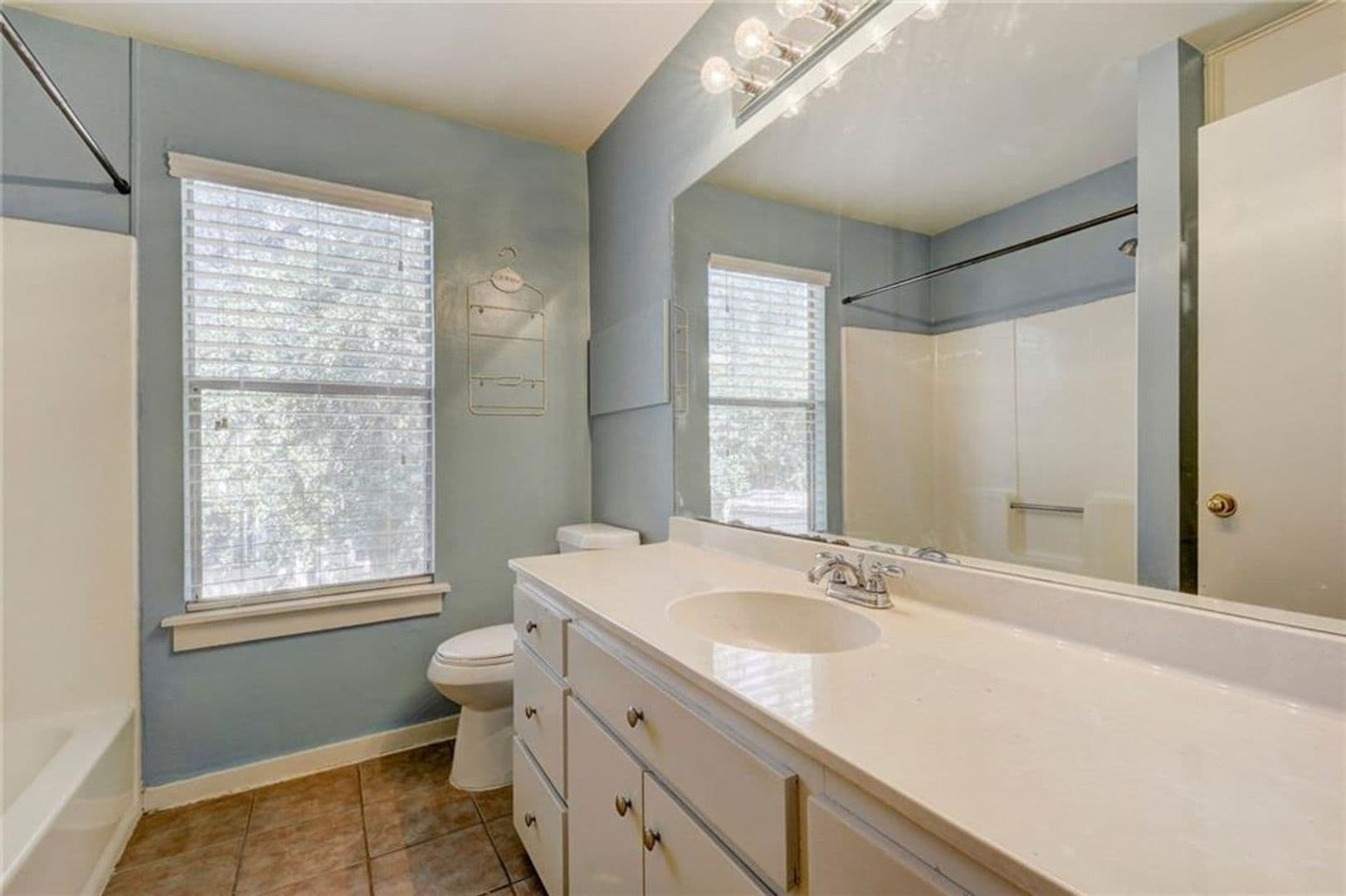 Austin Multiplex: 1305 Lorrain St - Unit E