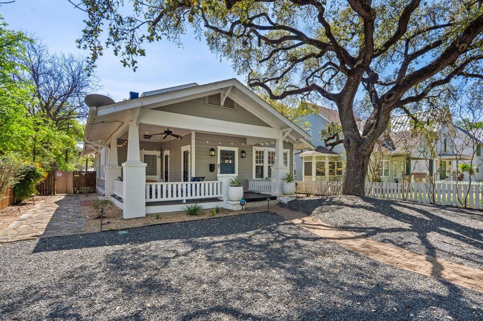 Austin House: 1203 W 22nd 1/2 St