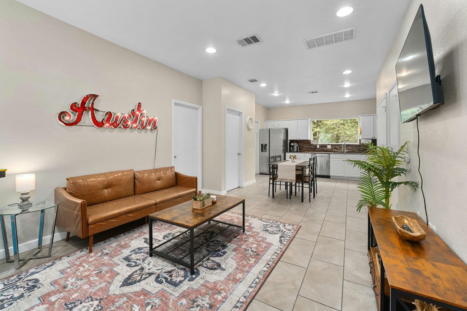 Austin Multiplex: 2917 E 16th St