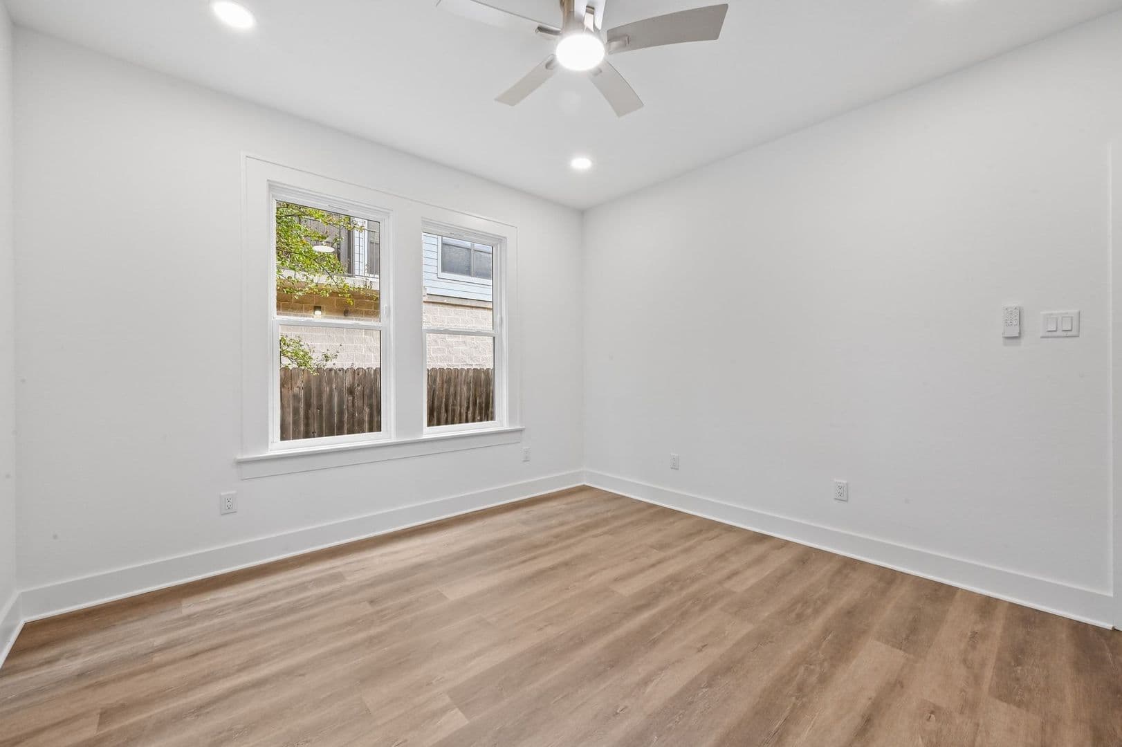 Austin House: 910 W 22nd 1/2 St