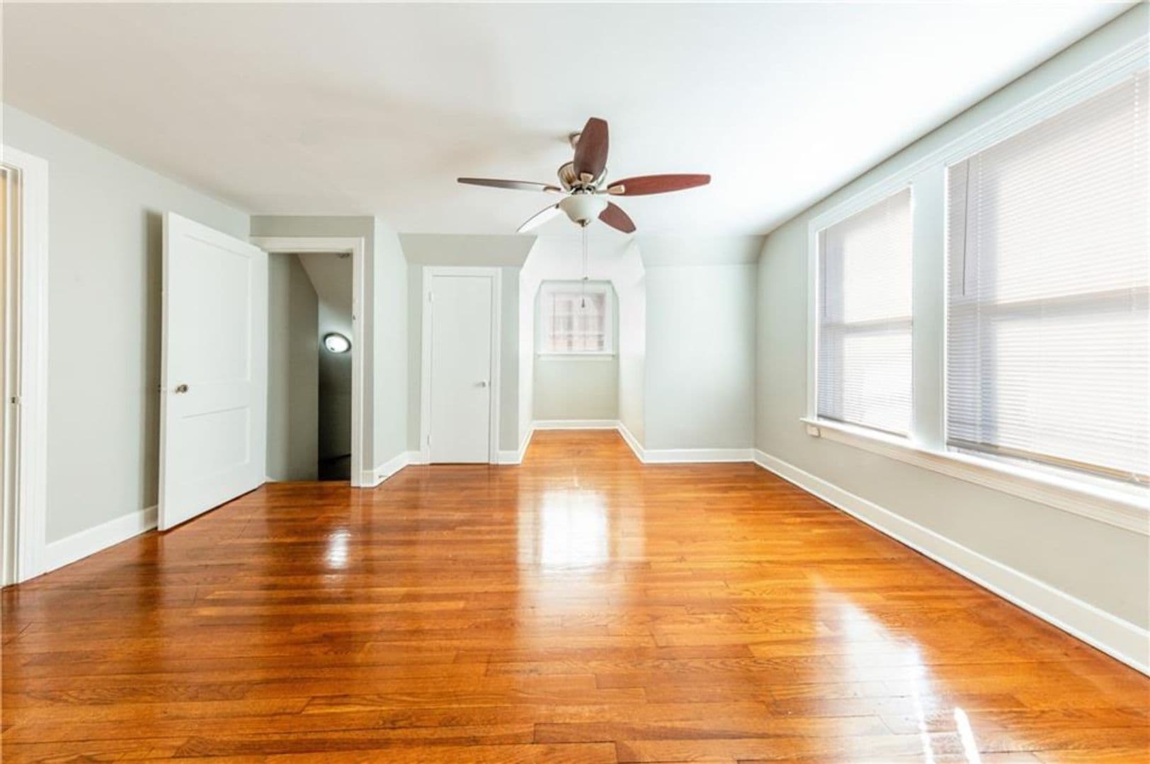 Austin Multiplex: 407 E 32nd St