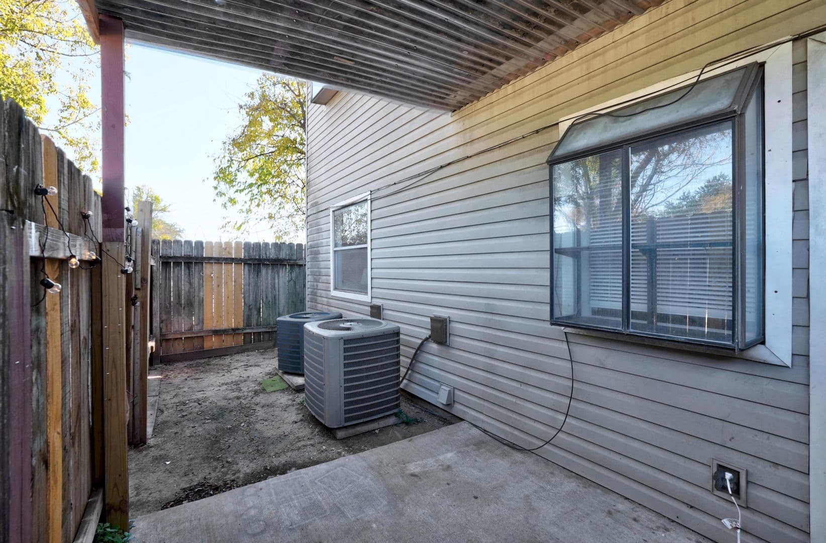 Austin Apartment: 823 Taulbee Ln