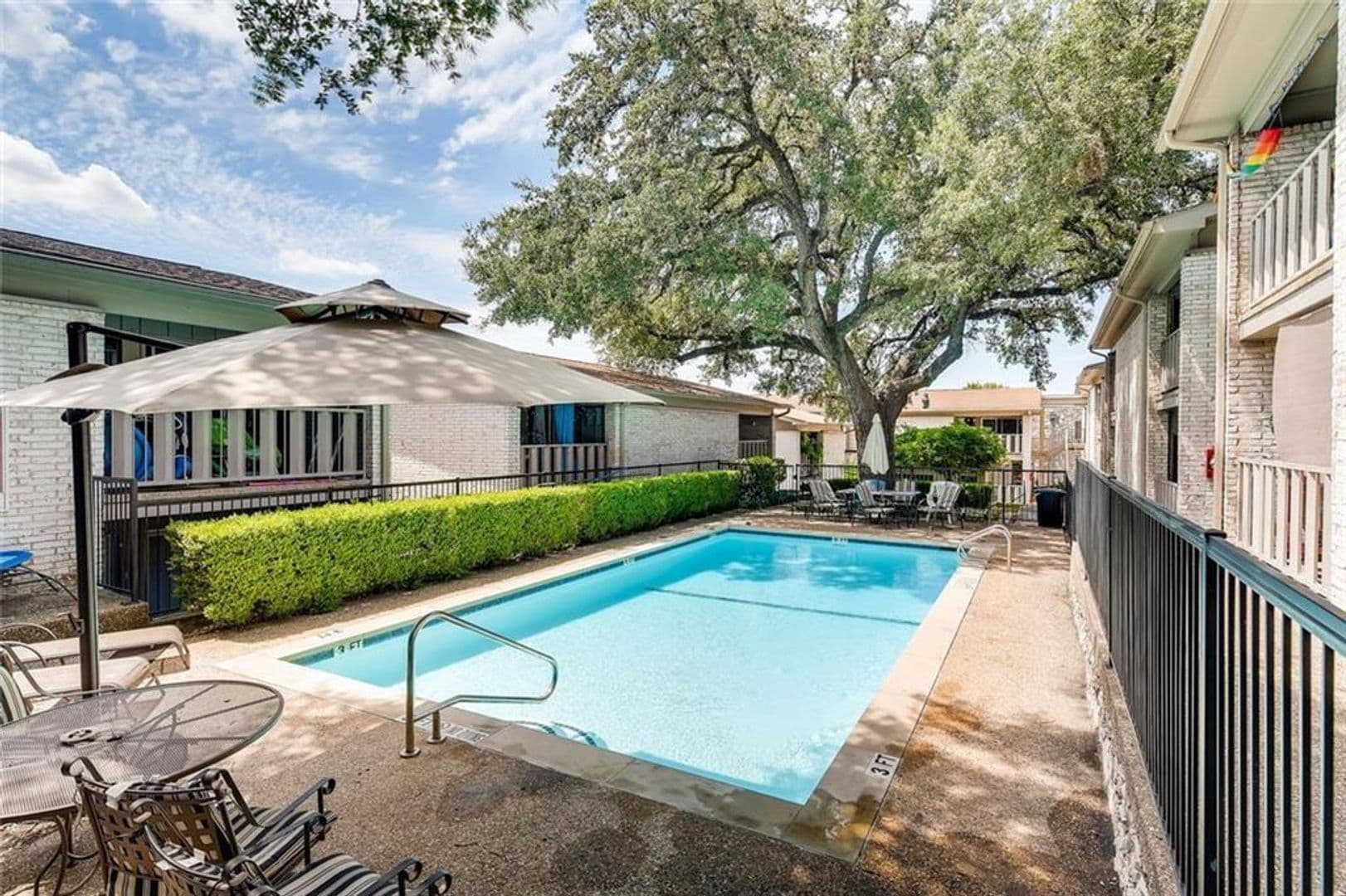 Austin Condo: 1304 Summit St