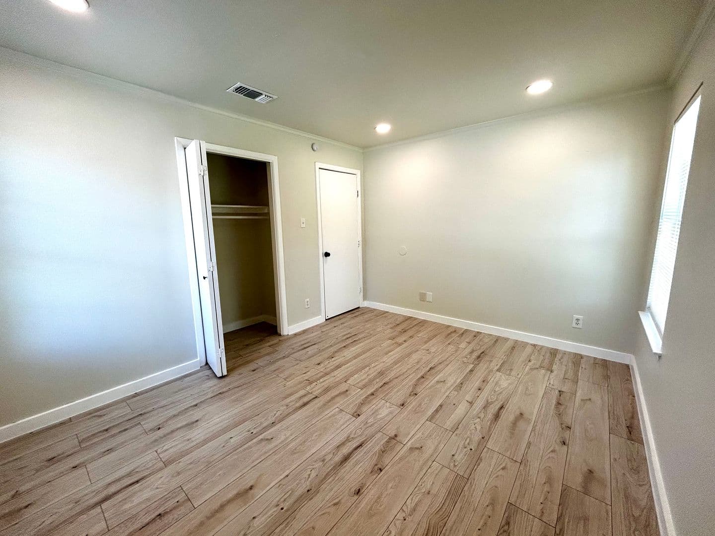 Austin Multiplex: 1005 W Martin Luther King Jr Blvd - House